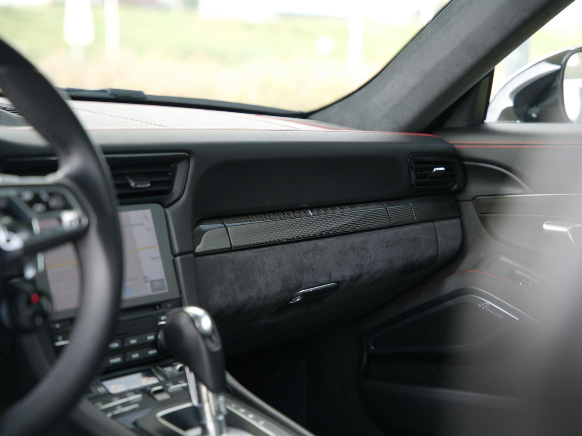 Porsche 911 3.0 Carrera 4 GTS | Burmester